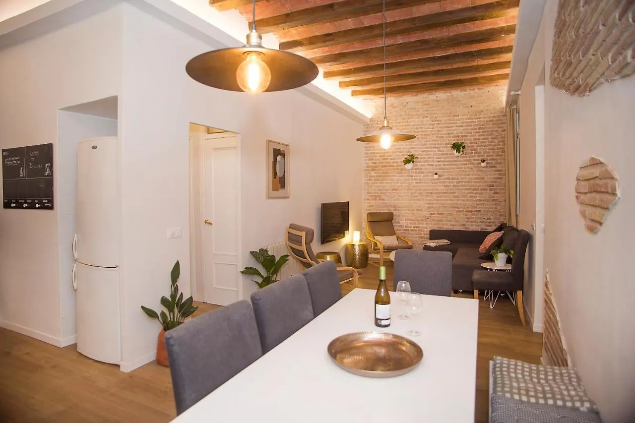 Mai & Maud Ronda Apartment Barcelona