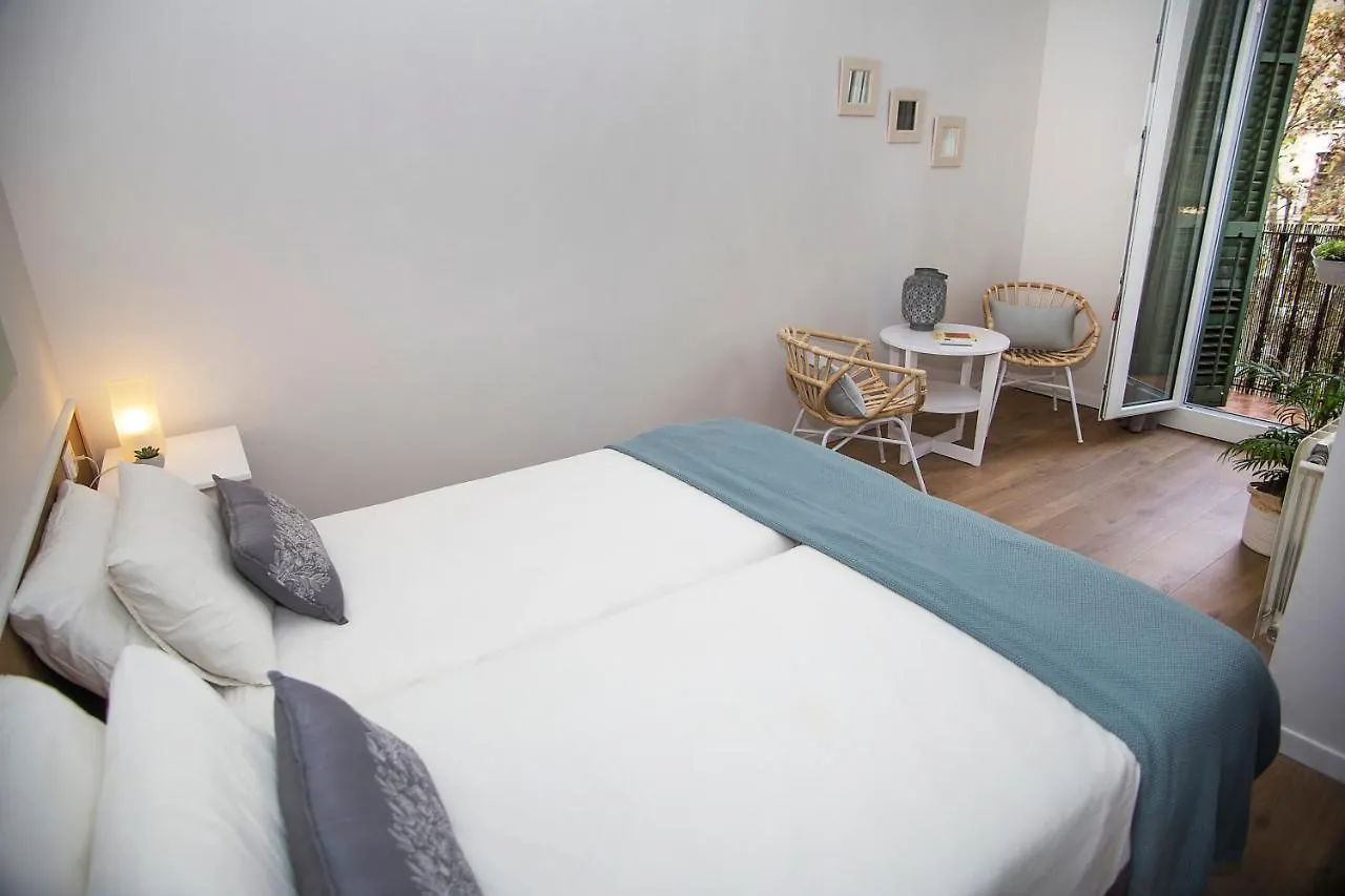 Mai & Maud Ronda Apartment Barcelona