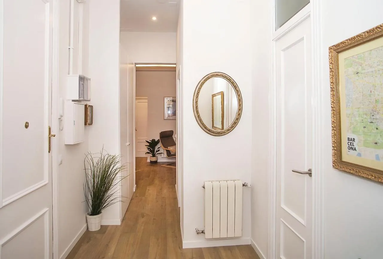 Mai & Maud Ronda Apartment Barcelona