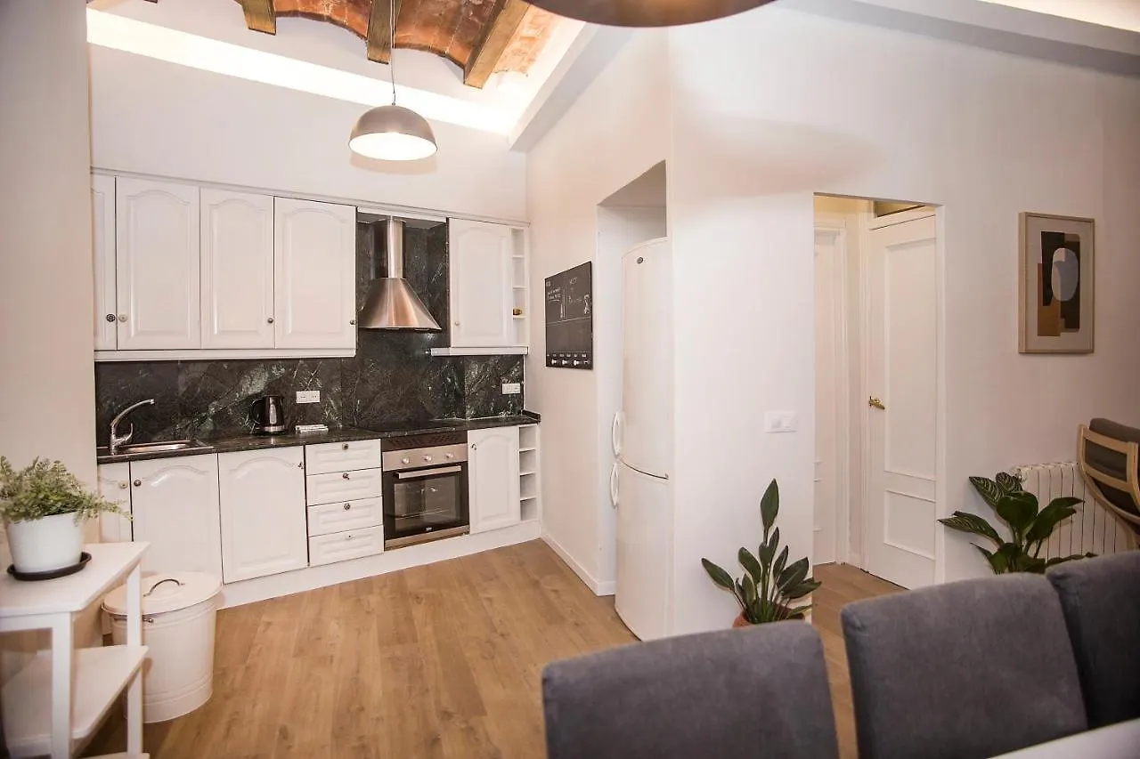 Mai & Maud Ronda Apartment Barcelona